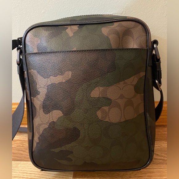 Vintage Leather Coach Camouflage Crossbody Bag - Picture 2 of 16